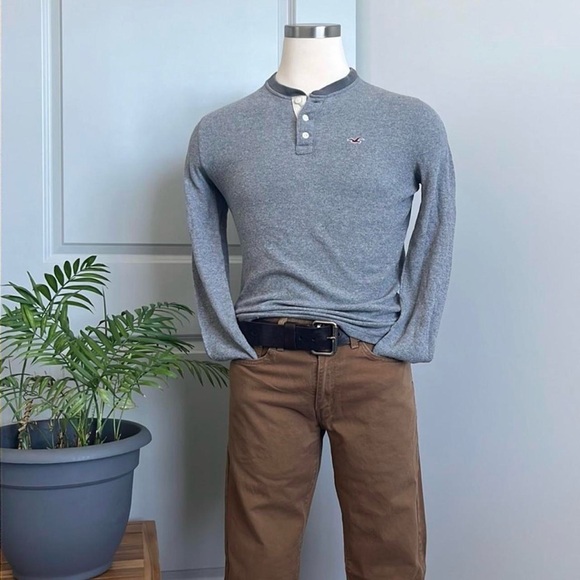 Hollister Gray Long Sleeve Henley - Picture 2 of 6